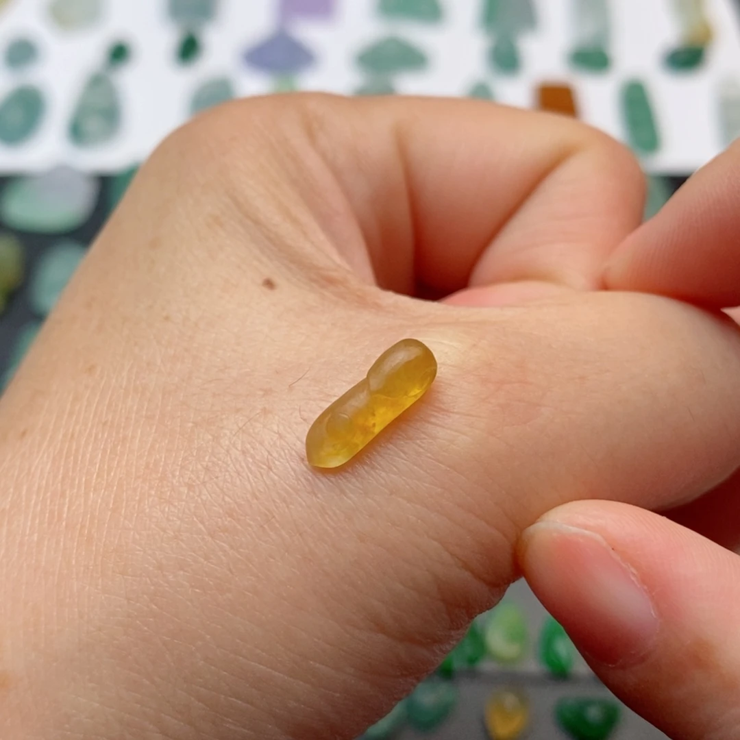 定制翡翠未镶嵌凤钩