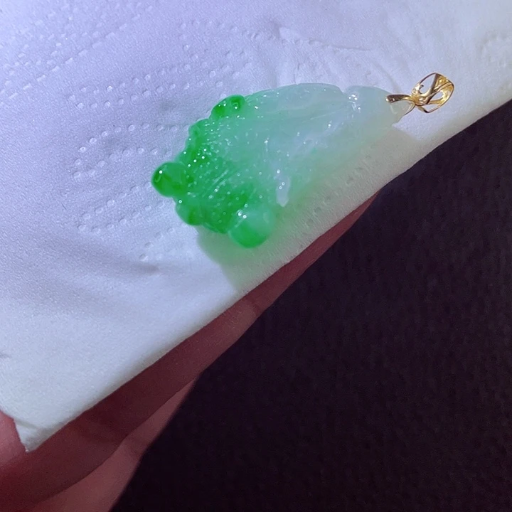 翡翠18K金镶嵌颈饰翡翠