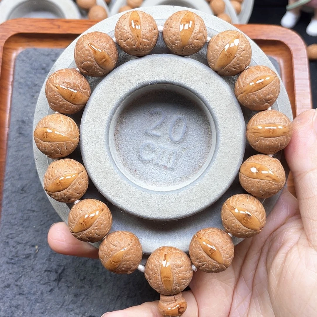 阿***滨凤眼菩提手串L37-K50凤眼菩提小17+同树封眼