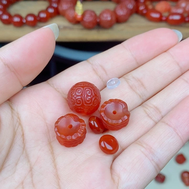 用***6未镶嵌颈饰玛瑙/玉髓