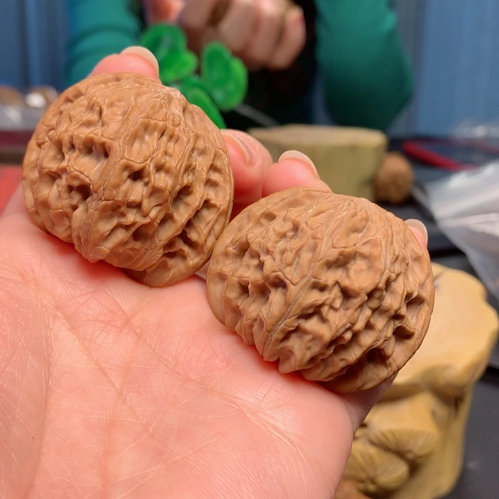 文玩核桃吊坠山地磨盘42