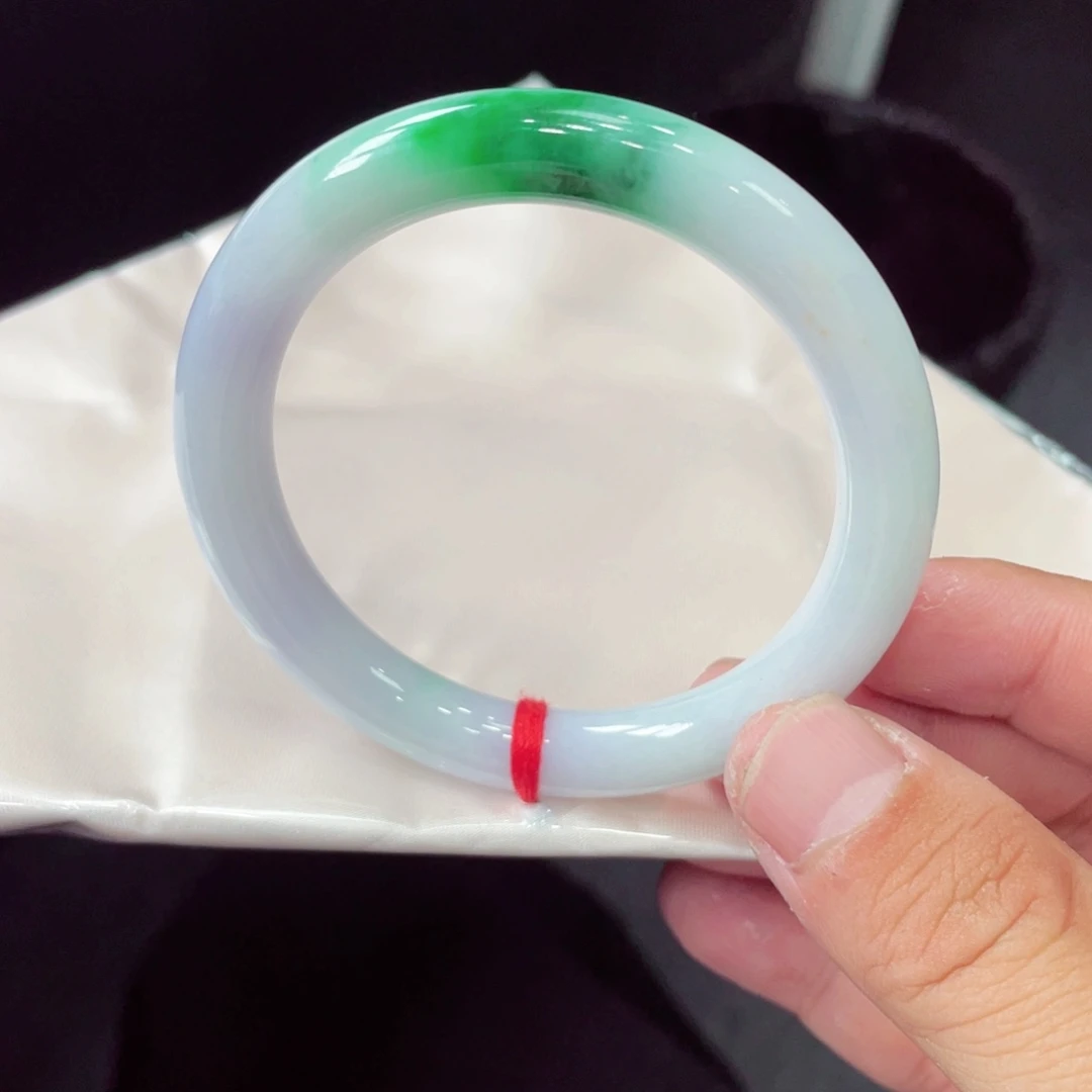 翡翠未镶嵌手镯翡翠