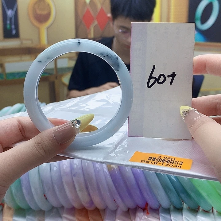 未镶嵌手镯翡翠nn