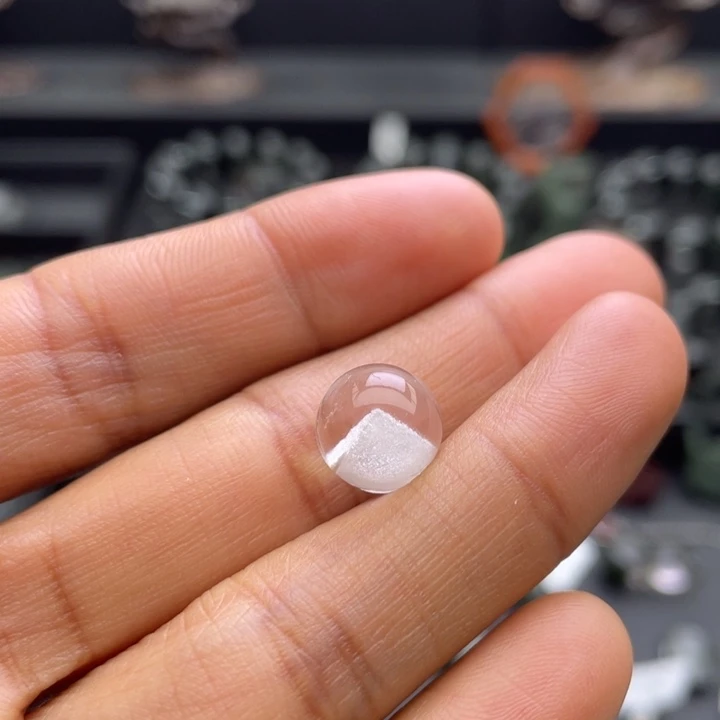 未镶嵌颈饰水晶白幽灵金字塔单珠定制
