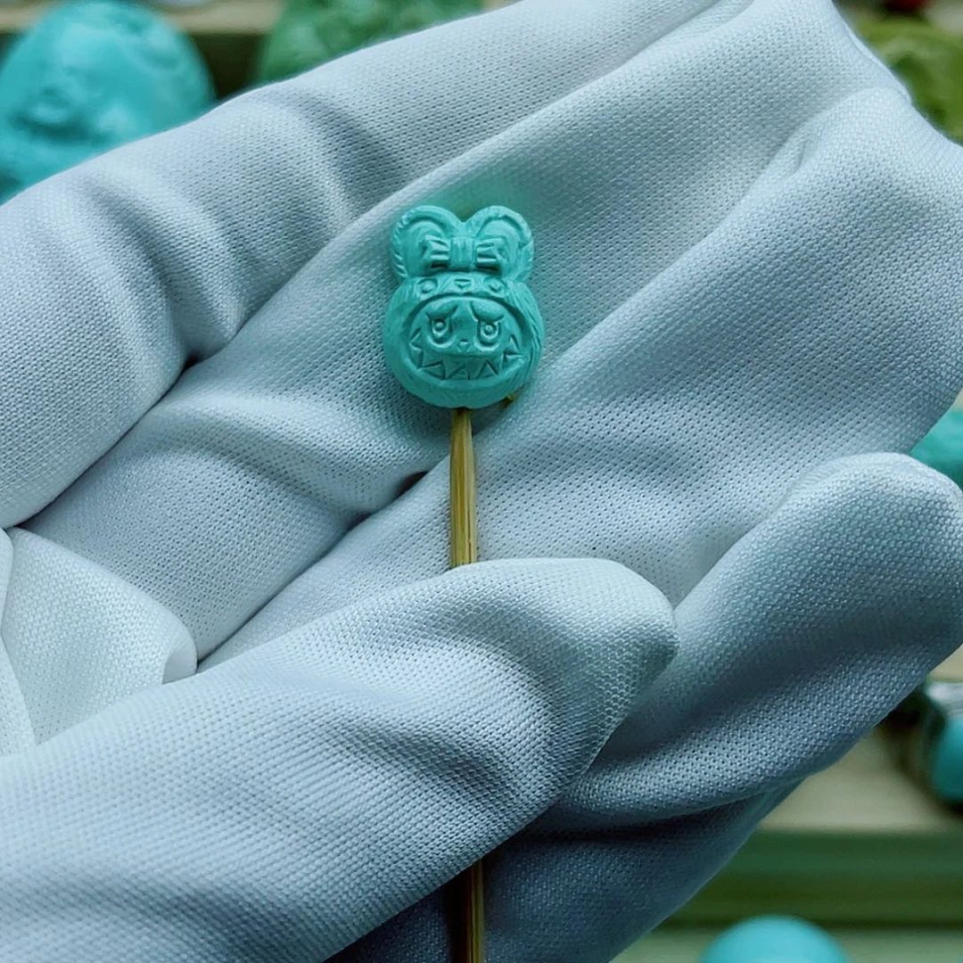 绿松石未镶嵌珠宝奇石