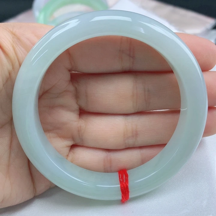 翡翠手镯未镶嵌葡萄肉55