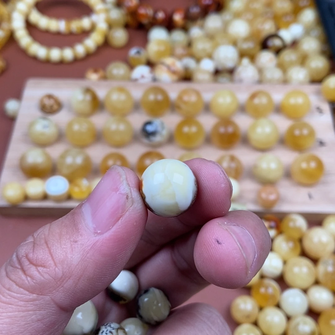 蜜蜡裸石未镶嵌可***?蜜蜡