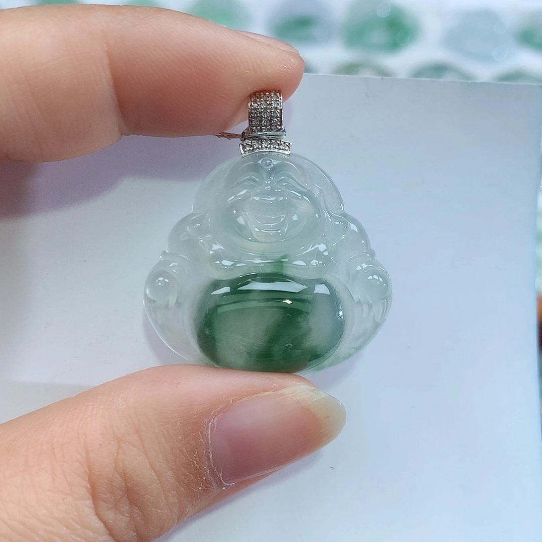 翡翠18K金镶嵌颈饰佛公