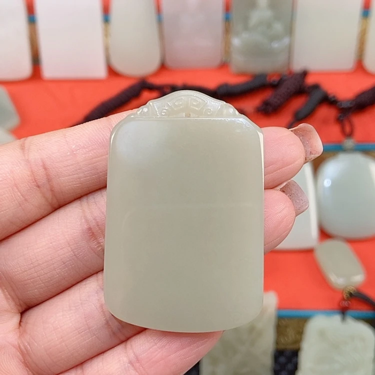 【闪购商品】颈饰未镶嵌和田玉