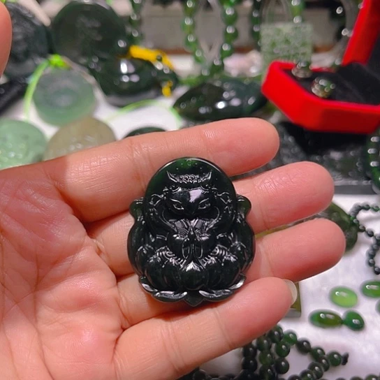 七***主蛇纹石玉未镶嵌泰山玉