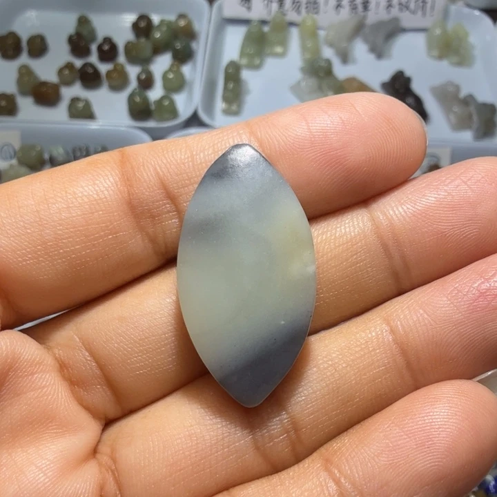 和田玉未镶嵌珠宝奇石