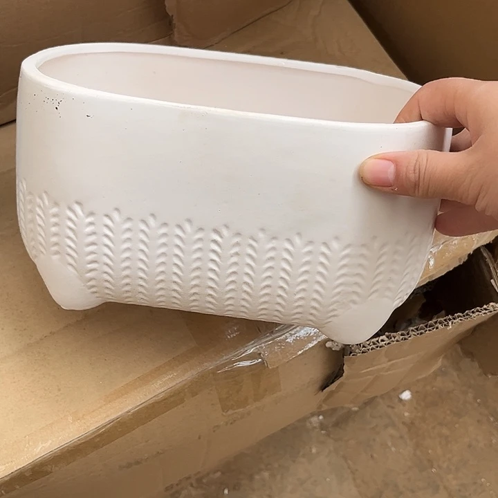 现代宽12长22高13