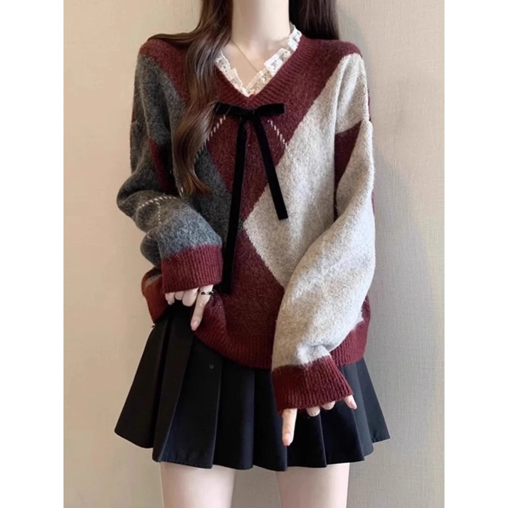 酒红色绗缝针织女装2025冬季蕾丝V领针织圣诞覆古