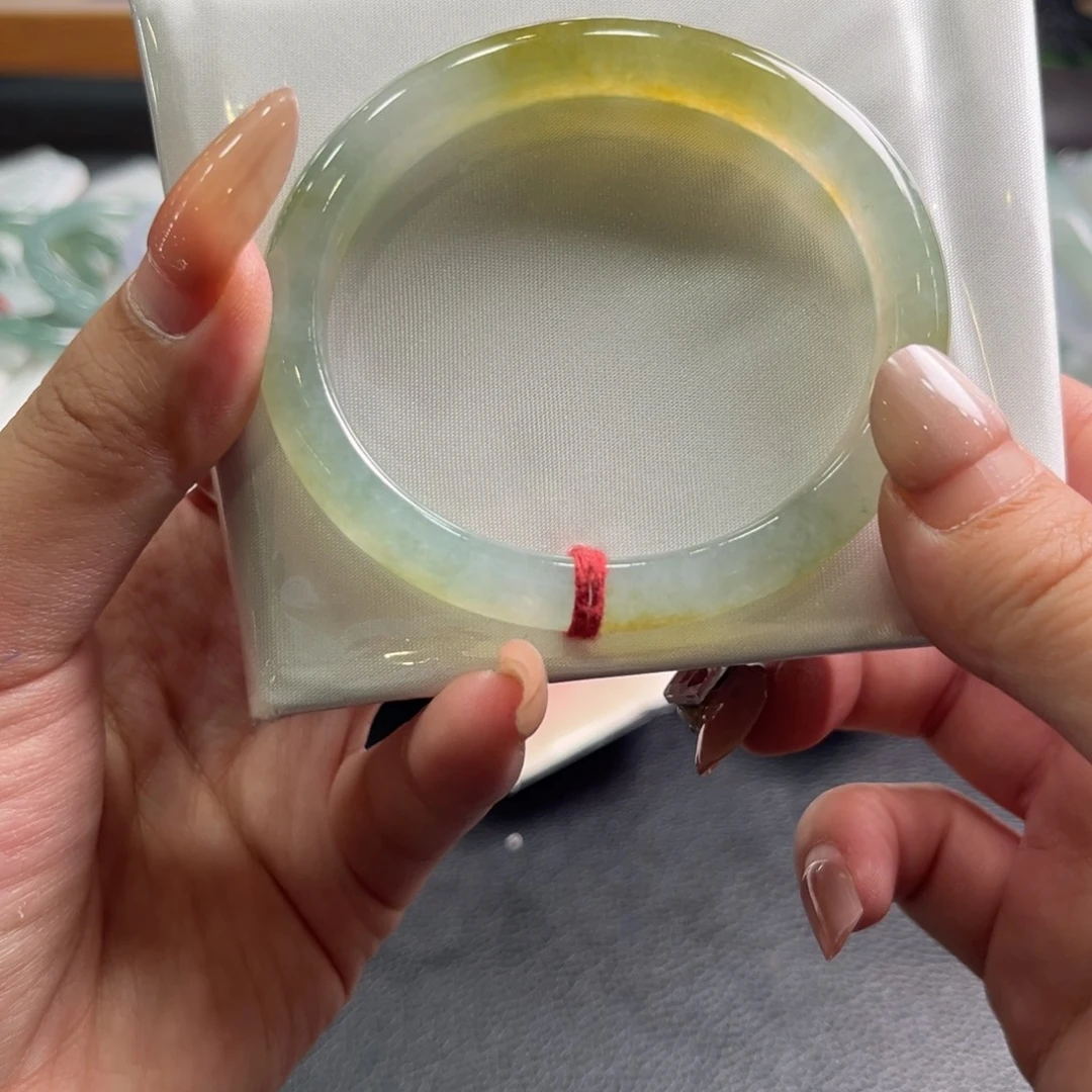 翡翠未镶嵌手镯55.6贵妃冰黄力推