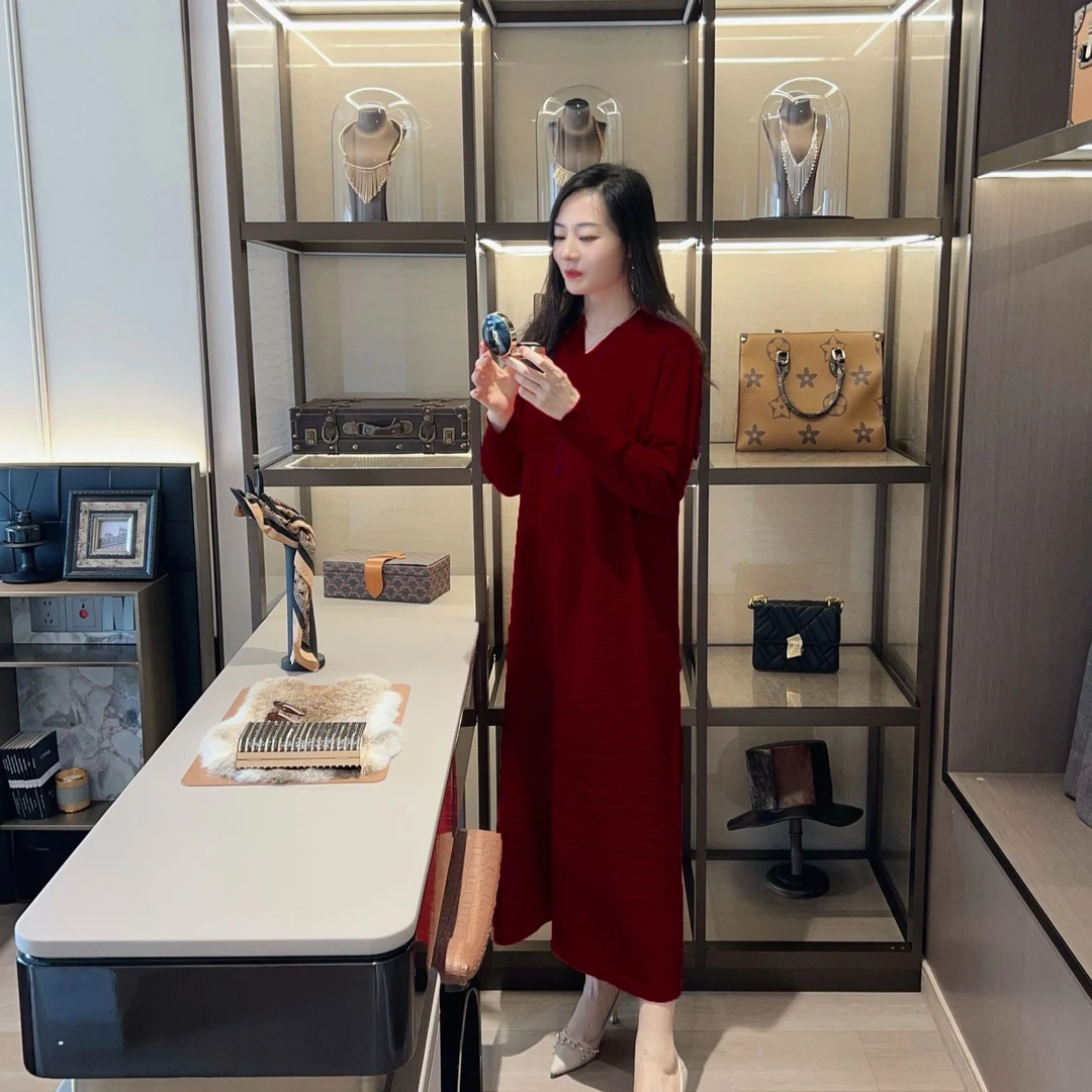 JunXinYi/君鑫依春秋冬长款女大码宽松v领针织裙显瘦遮肉连衣裙69