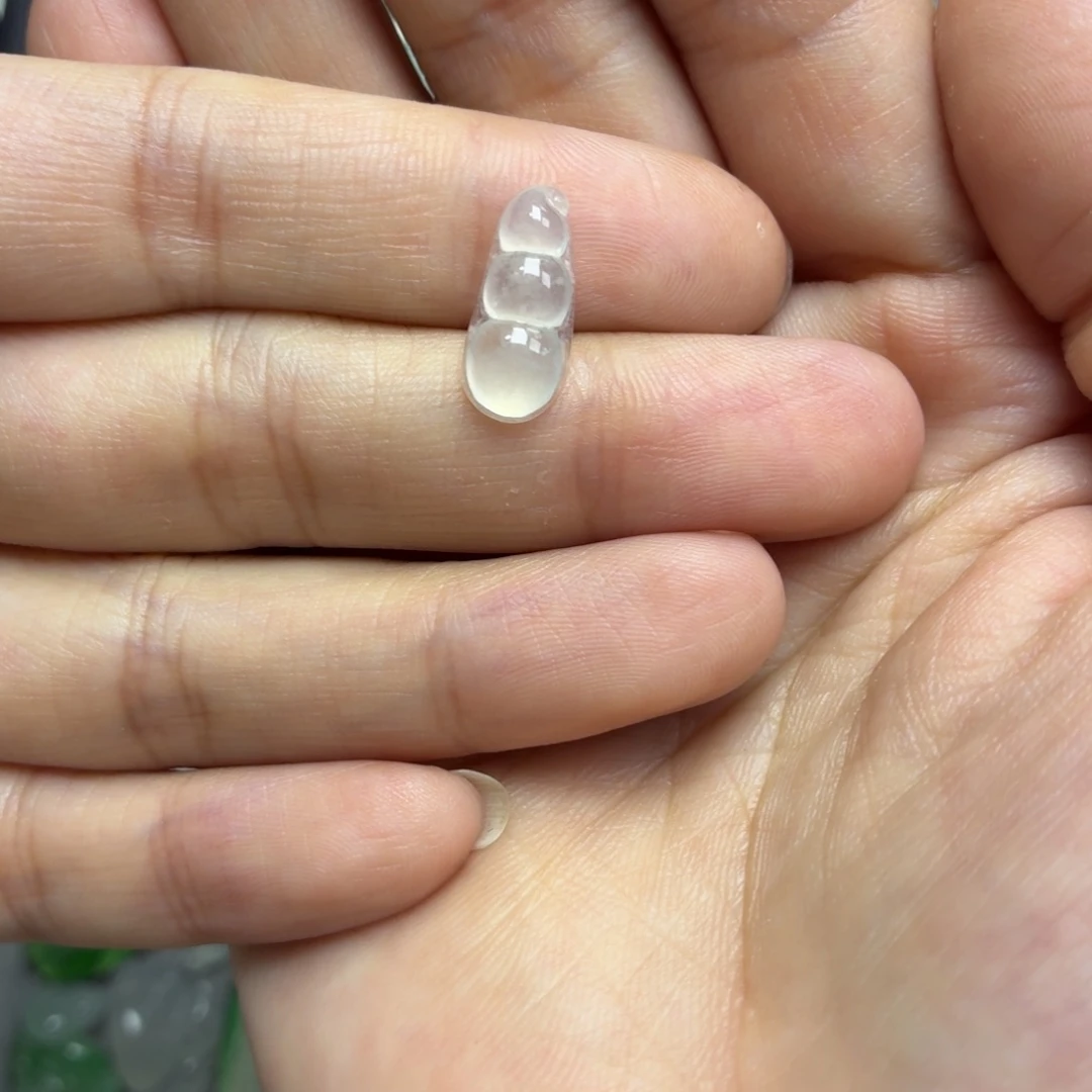 颈饰未镶嵌翡翠白冰豆
