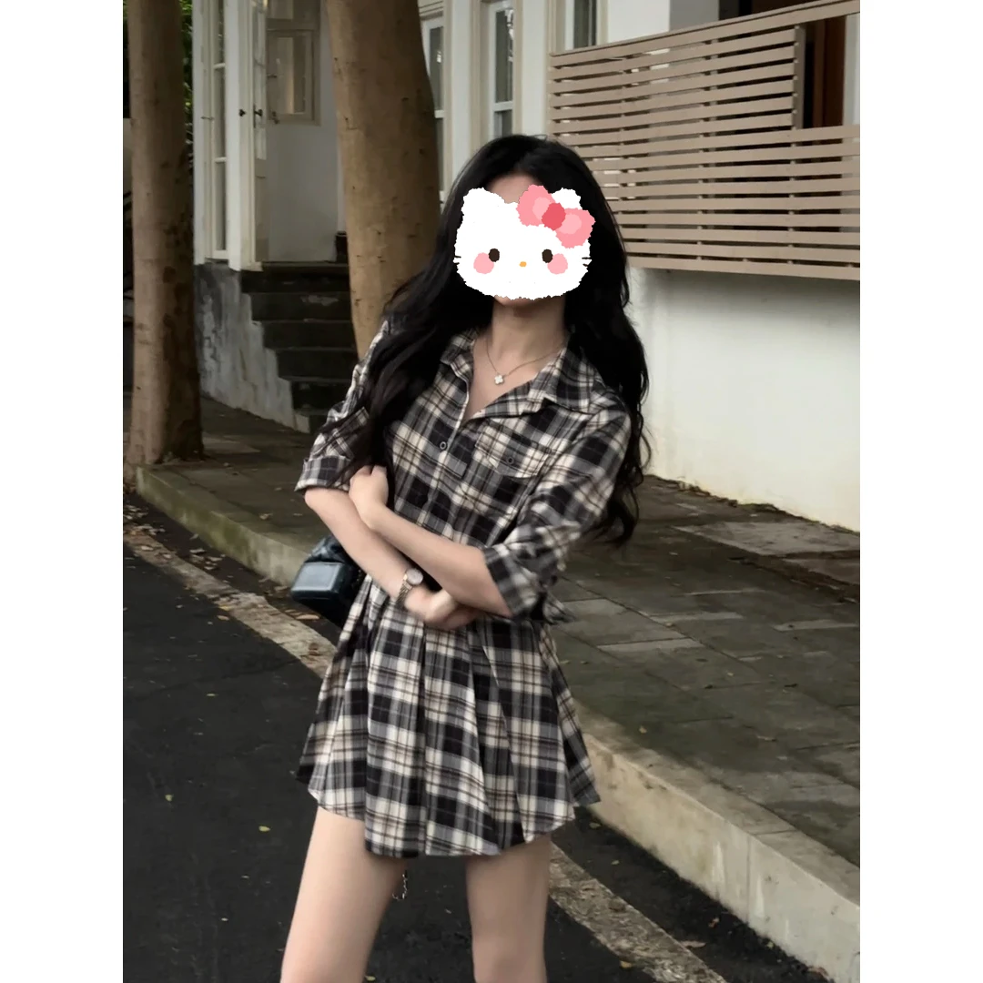 初秋复古收腰显瘦松弛慵懒格纹长袖衬衫连衣裙