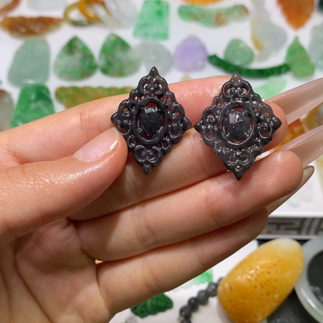 定制翡翠未镶嵌耳饰