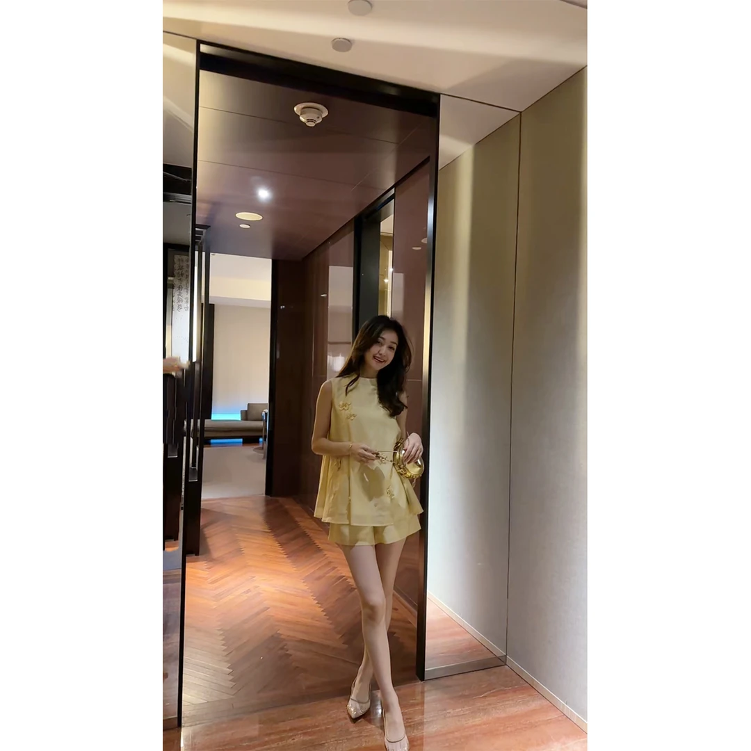 W·HAHA【花开朵朵】重工立体花朵珠片莱赛尔上衣短裤套装60321