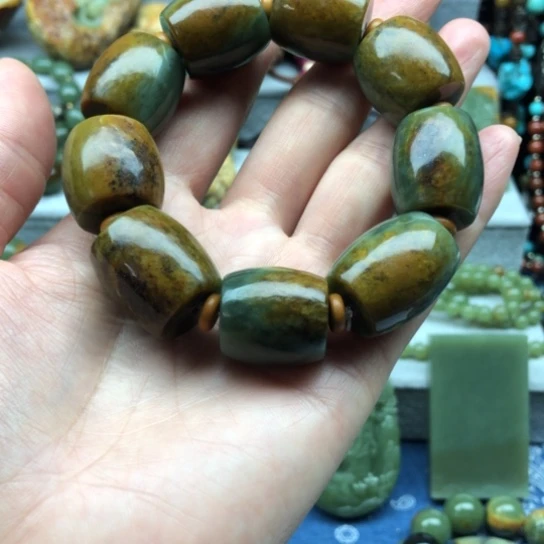 手链未镶嵌岫岩河磨玉（透闪石质玉）曹*