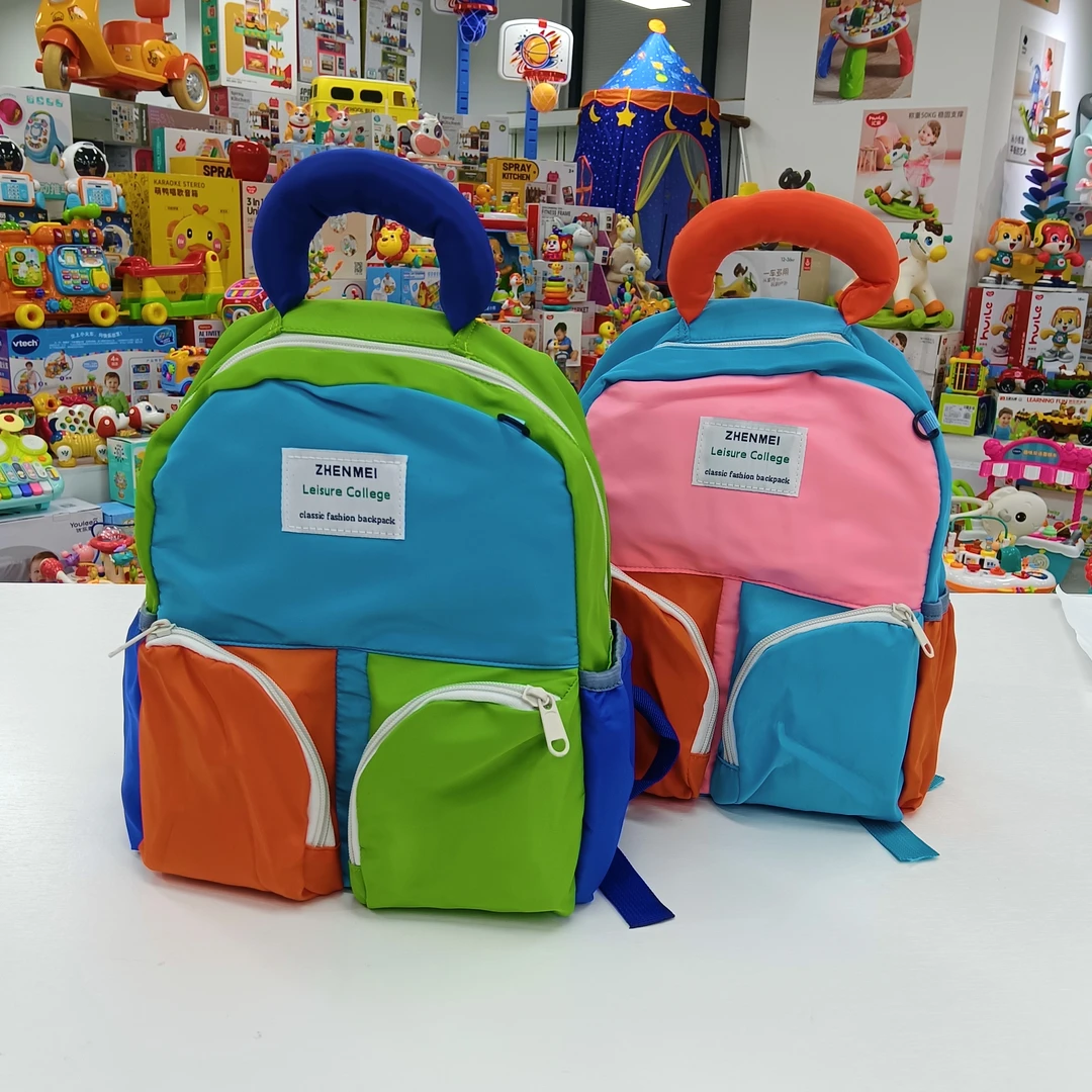 书包 款式颜色图案随机 处理货 介意勿拍