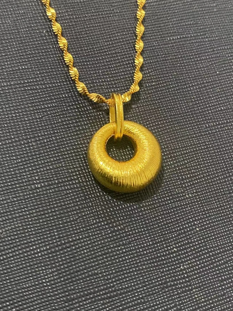 原创轻奢时尚百搭黄色吊坠   多样性发其一Jd41254