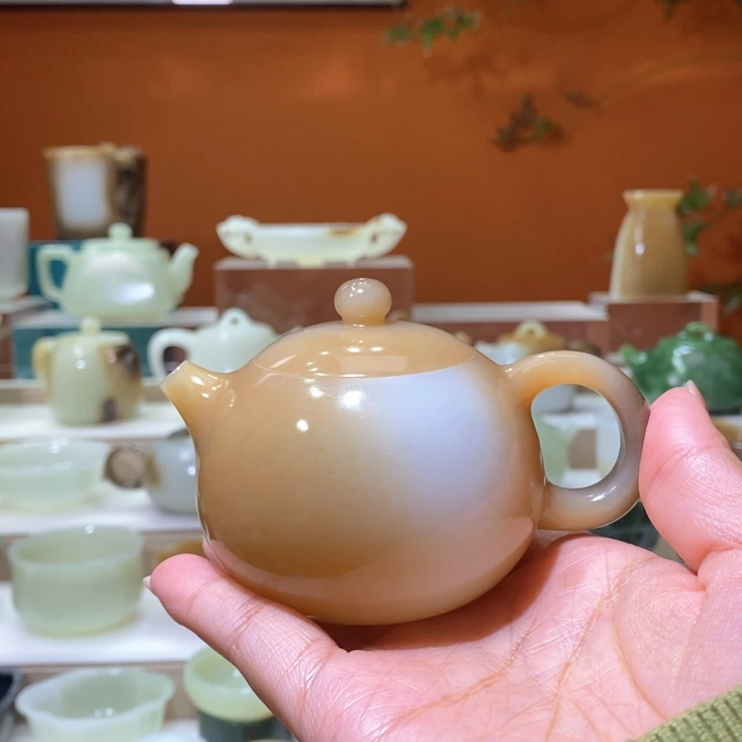 未镶嵌和田玉把件大*和田玉糖白西施壶