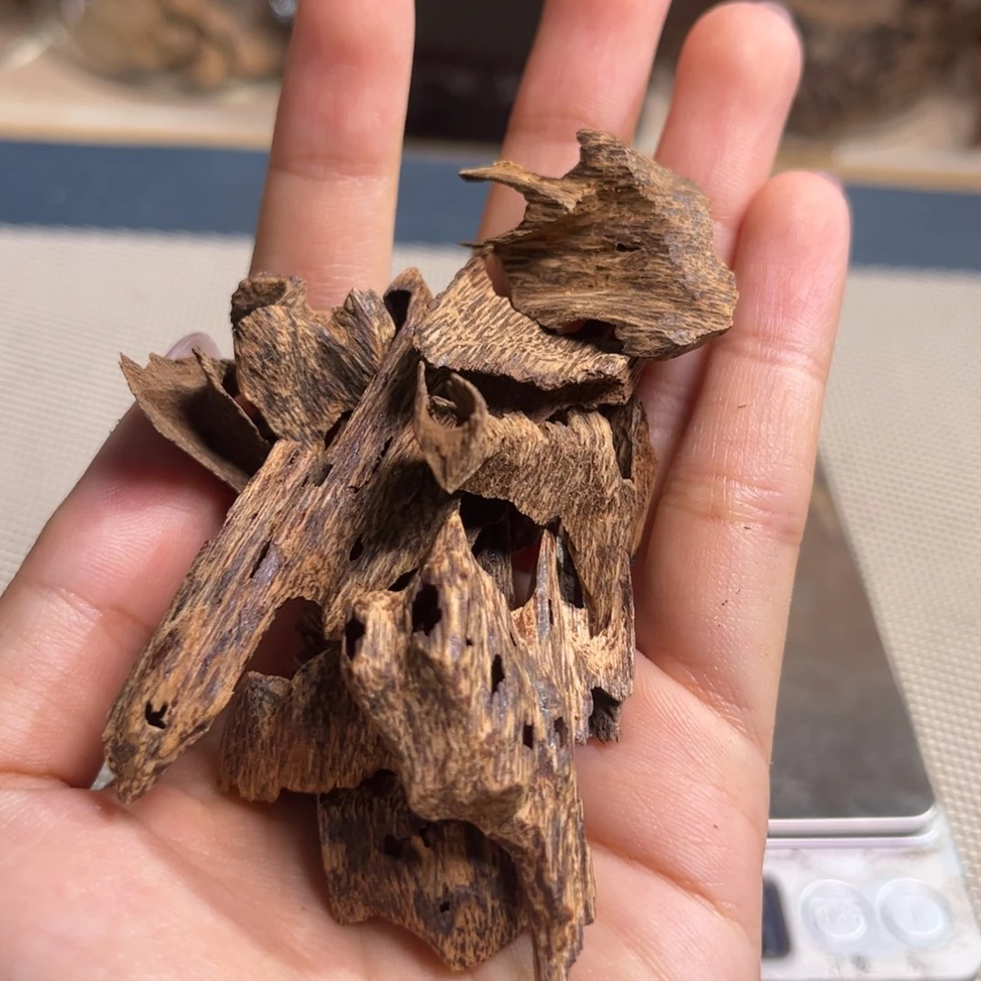 香料海南大山老房梁料9.3克重福利