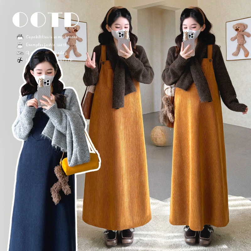 2025秋冬款宽松孕妈搭配法式时髦洋气围巾毛衣搭配加厚背带裙套装