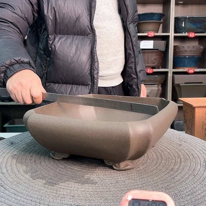 紫砂花盆骑***神紫砂的味道很浓