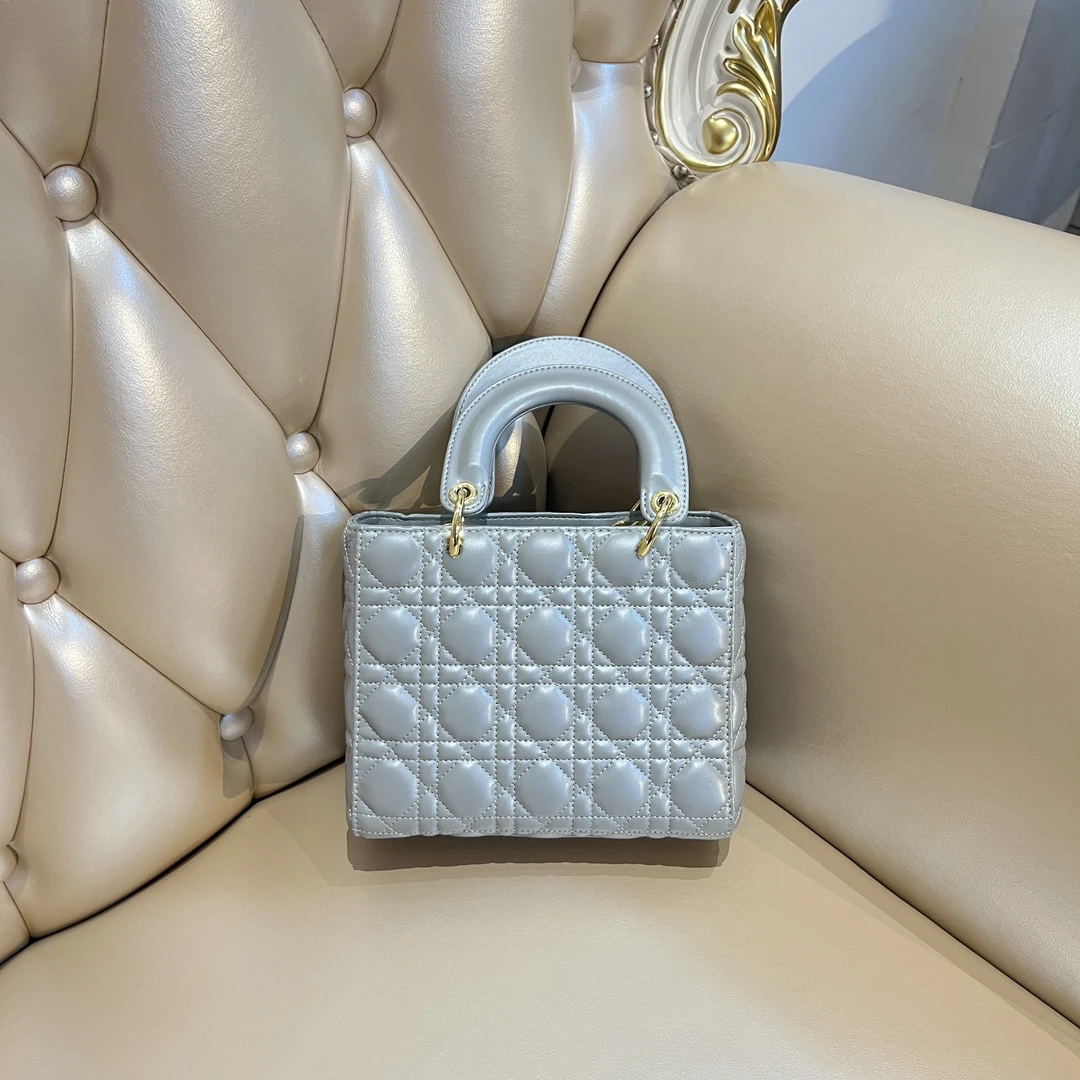 时尚轻奢手提斜挎女包WBY44540雾霾蓝羊四金