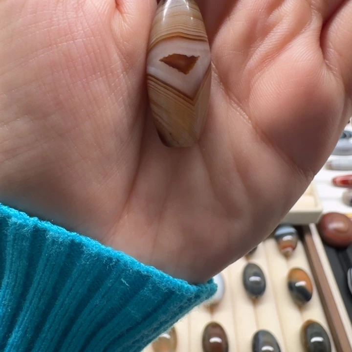 炎***风玛瑙/玉髓未镶嵌颈饰