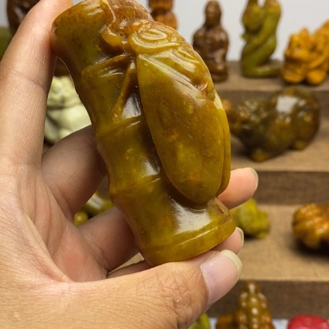 蛇纹石玉未镶嵌颈饰71