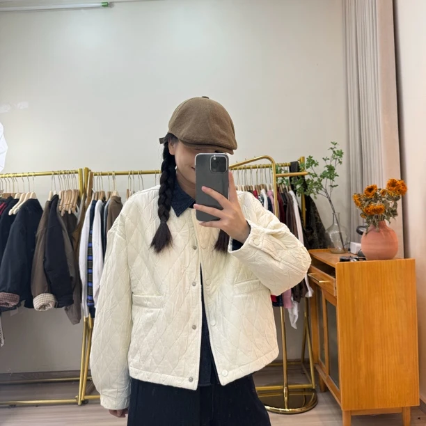 秋冬款显瘦百搭夹棉圆领短外套