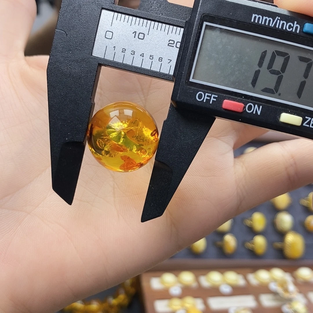 琥珀未镶嵌裸石成品