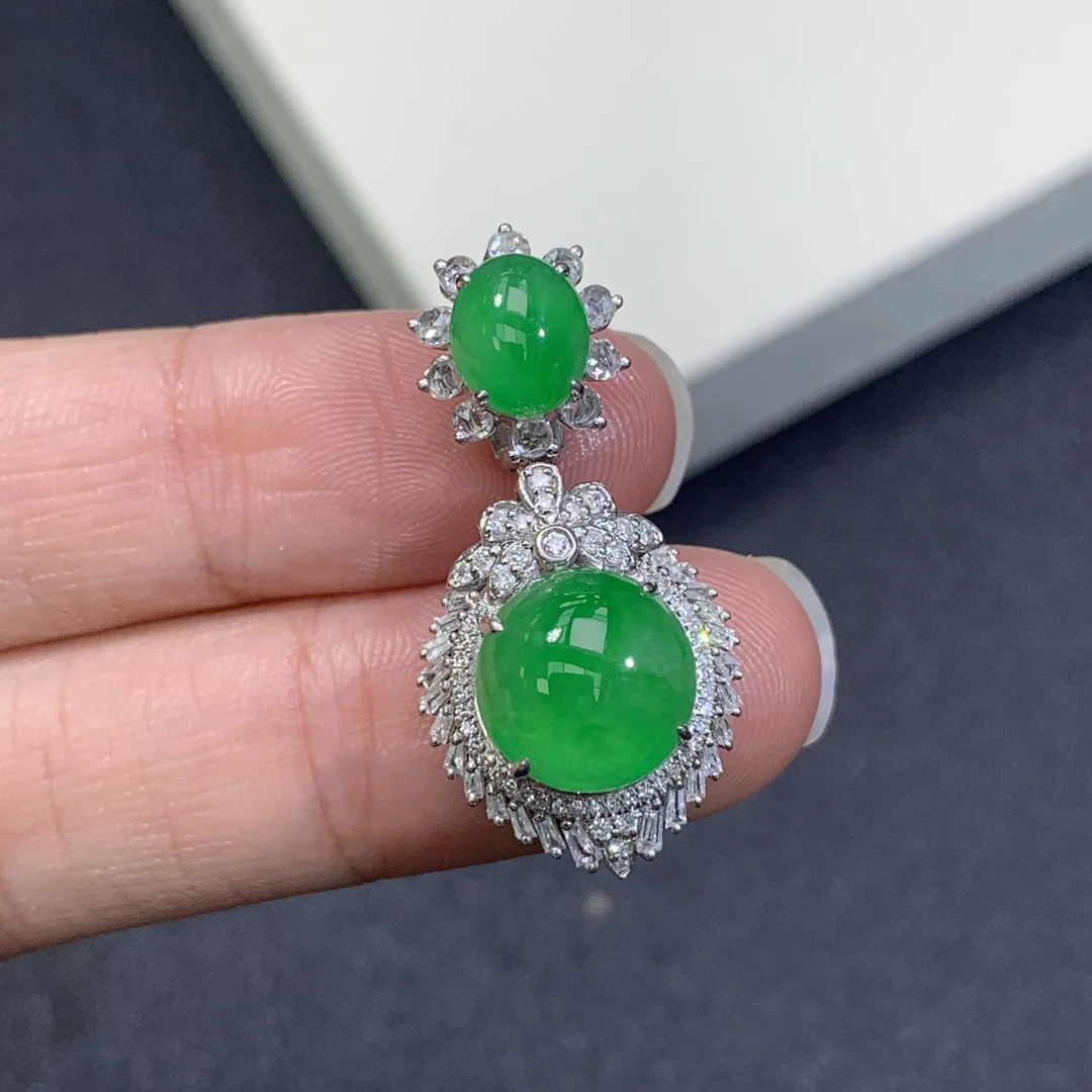 新品推荐·18K金冰种阳绿双蛋面缅A翡翠玉石吊坠气质满绿精致