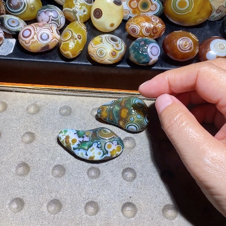 未镶嵌玛瑙/玉髓珠宝半成品苍****姿