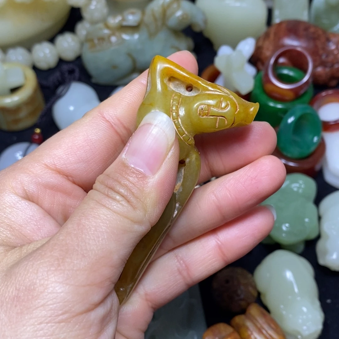 蛇纹石玉合金颈饰