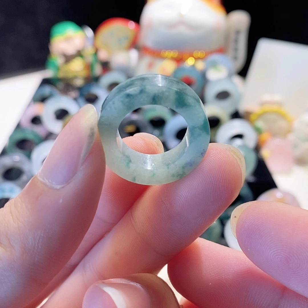定制翡翠未镶嵌戒指