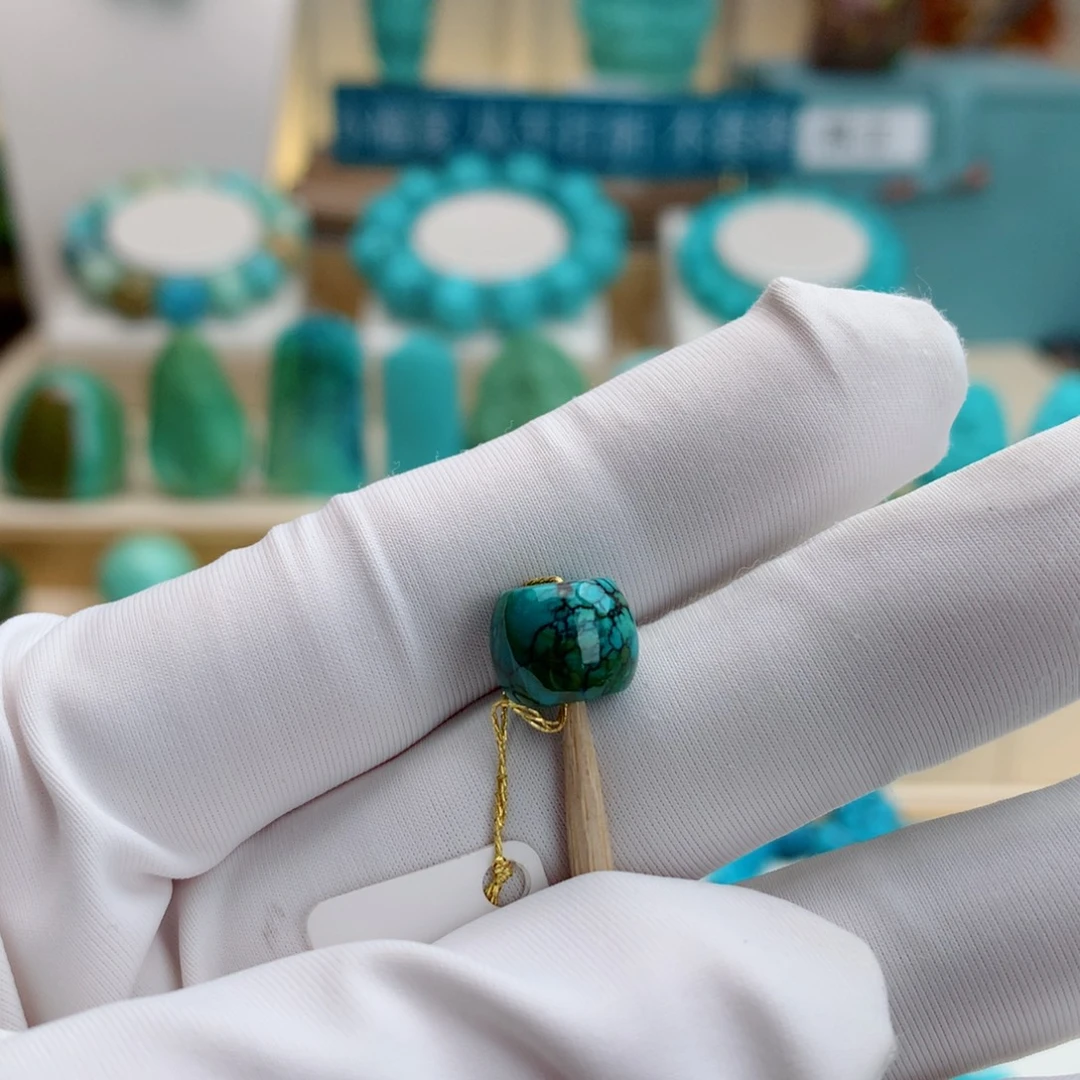 绿松石未镶嵌挂件