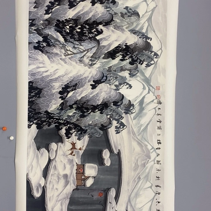 手绘作品等多种形式进行