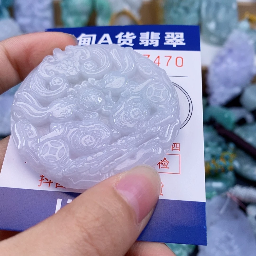 吊坠(不含链)未镶嵌翡翠