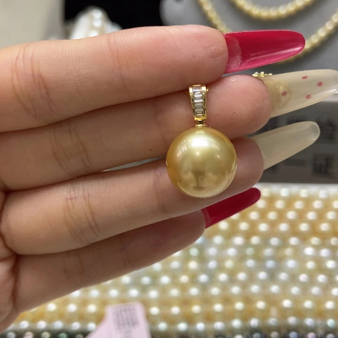 海水珍珠颈饰18K金镶嵌