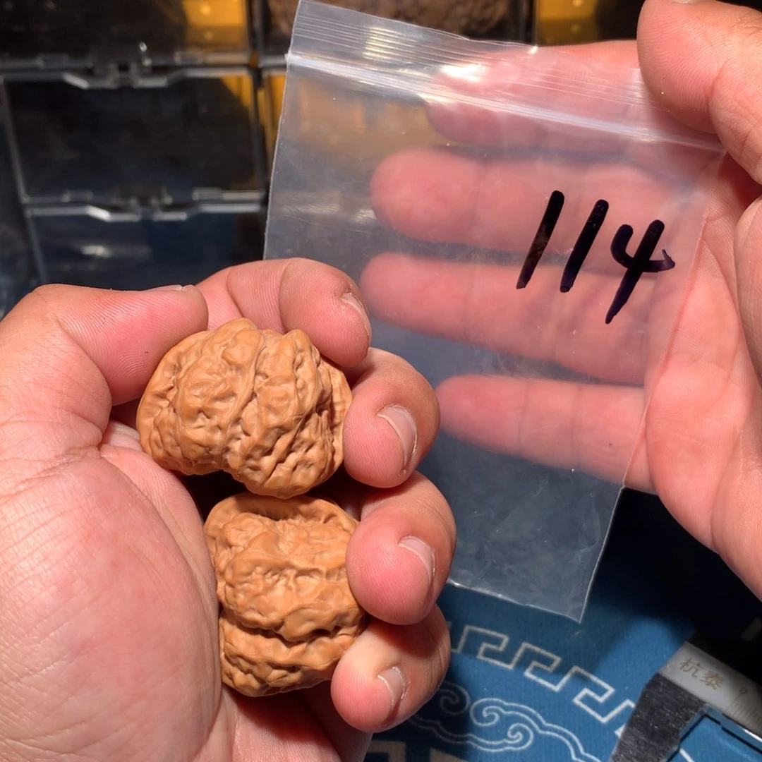 文玩核桃吊坠蛤蟆头 114