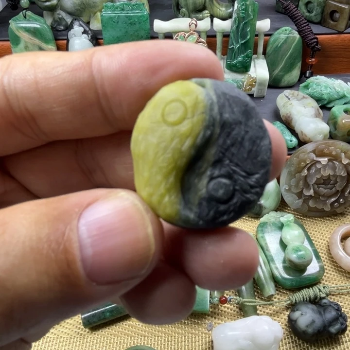 独山玉未镶嵌珠宝半成品