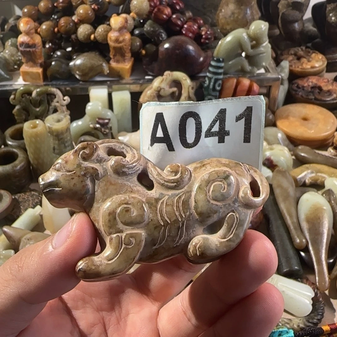 未镶嵌蛇纹石玉颈饰