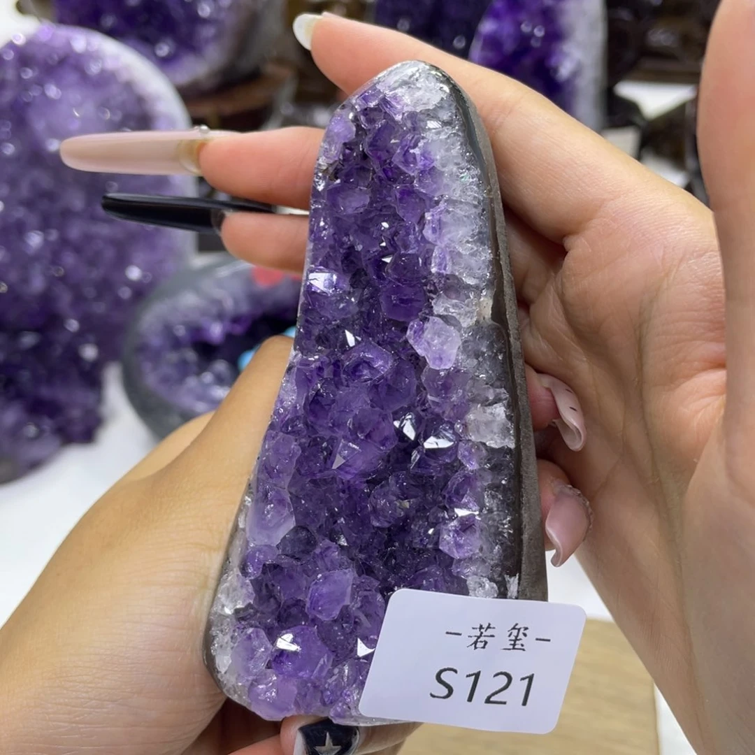 乌拉圭紫水晶摆件S121