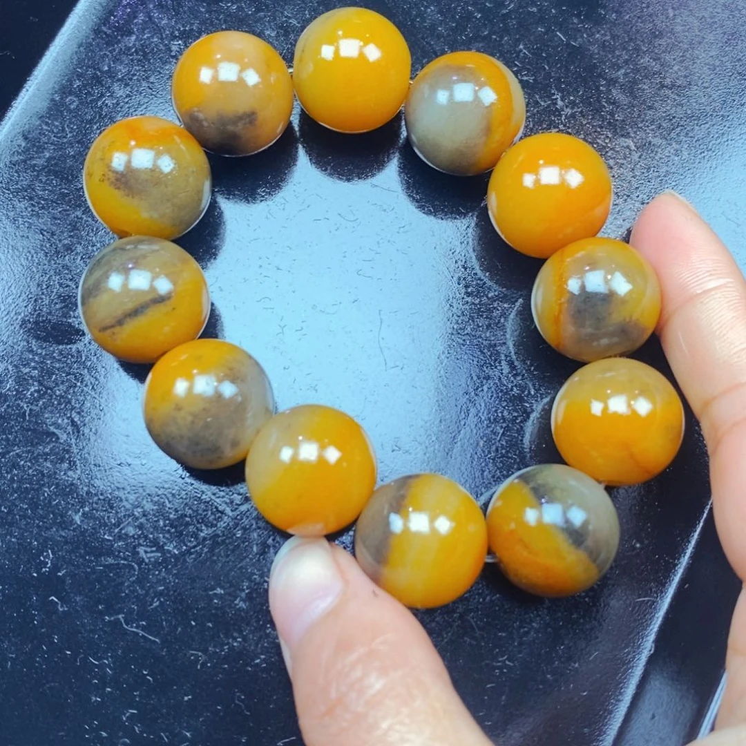 未镶嵌石英质玉（黄龙玉）颈饰