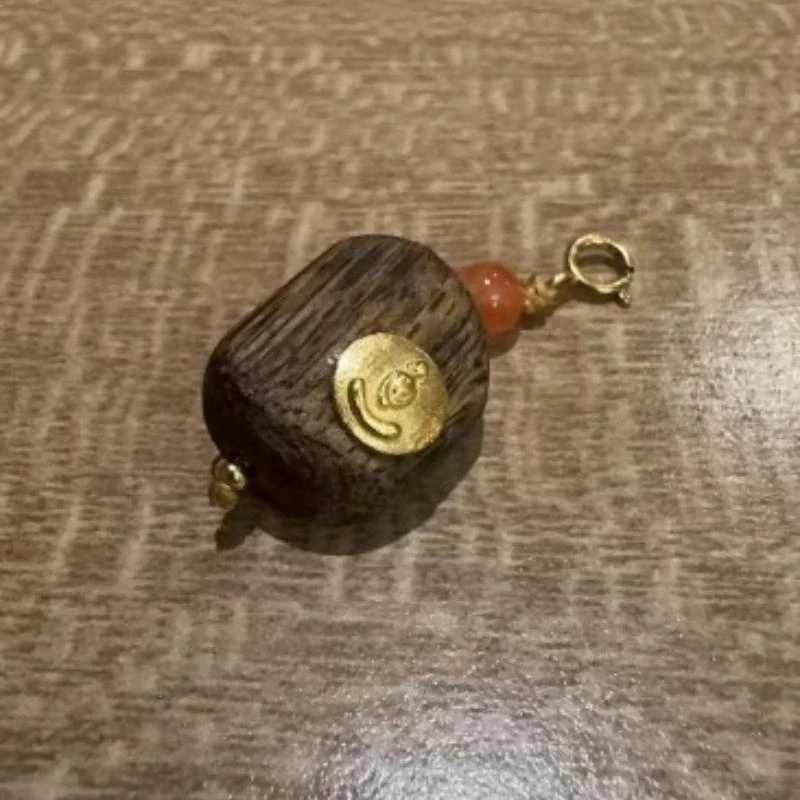 沉香海南黄棋楠留疤吊坠 162  多样性发其一