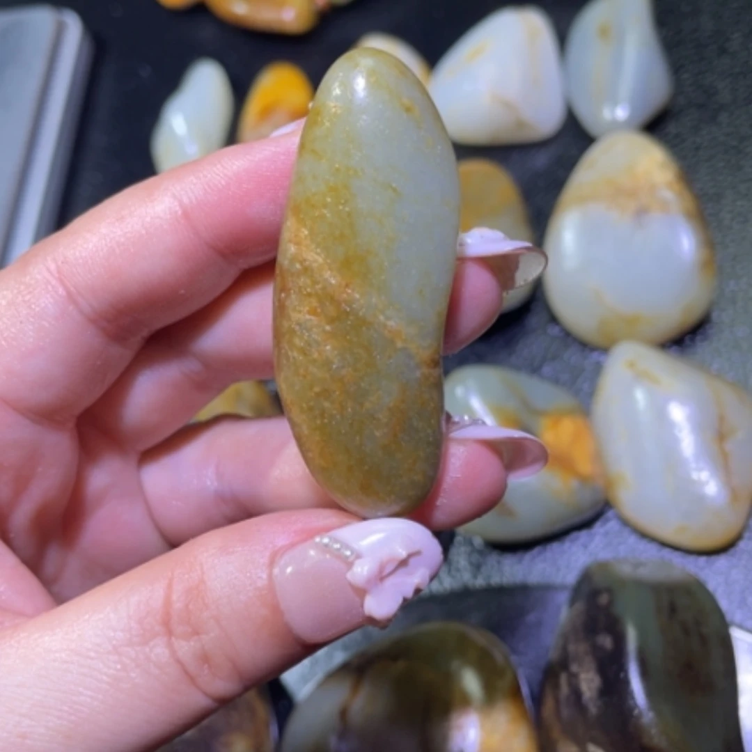 【闪购商品】颈饰未镶嵌和田玉